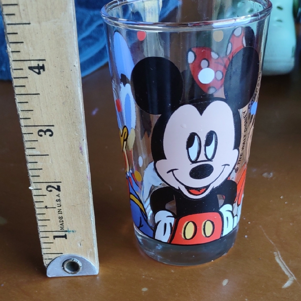 Small Mickey Mouse and Friends Glass